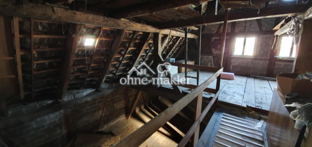 Dachgeschoss überm Gewerbe