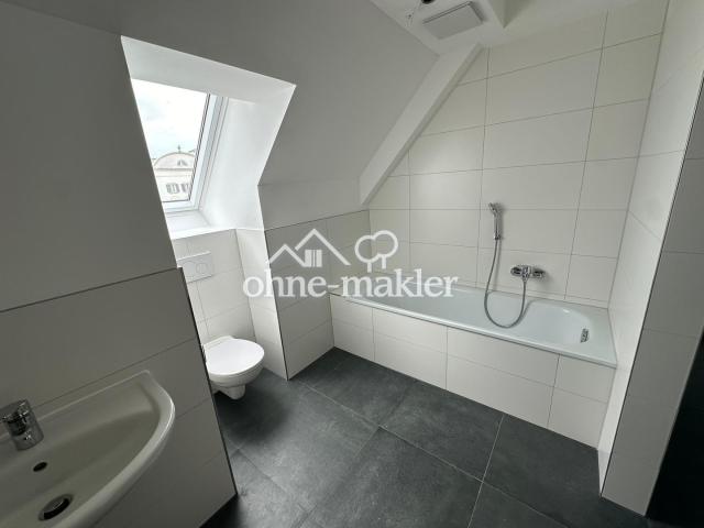 Badezimmer mit Badewanne