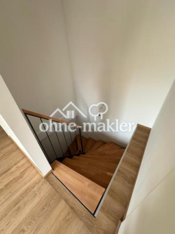 Treppe zum Eingangsbereich