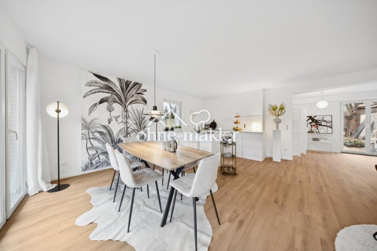 Heller Wohn-Essbereich im EG