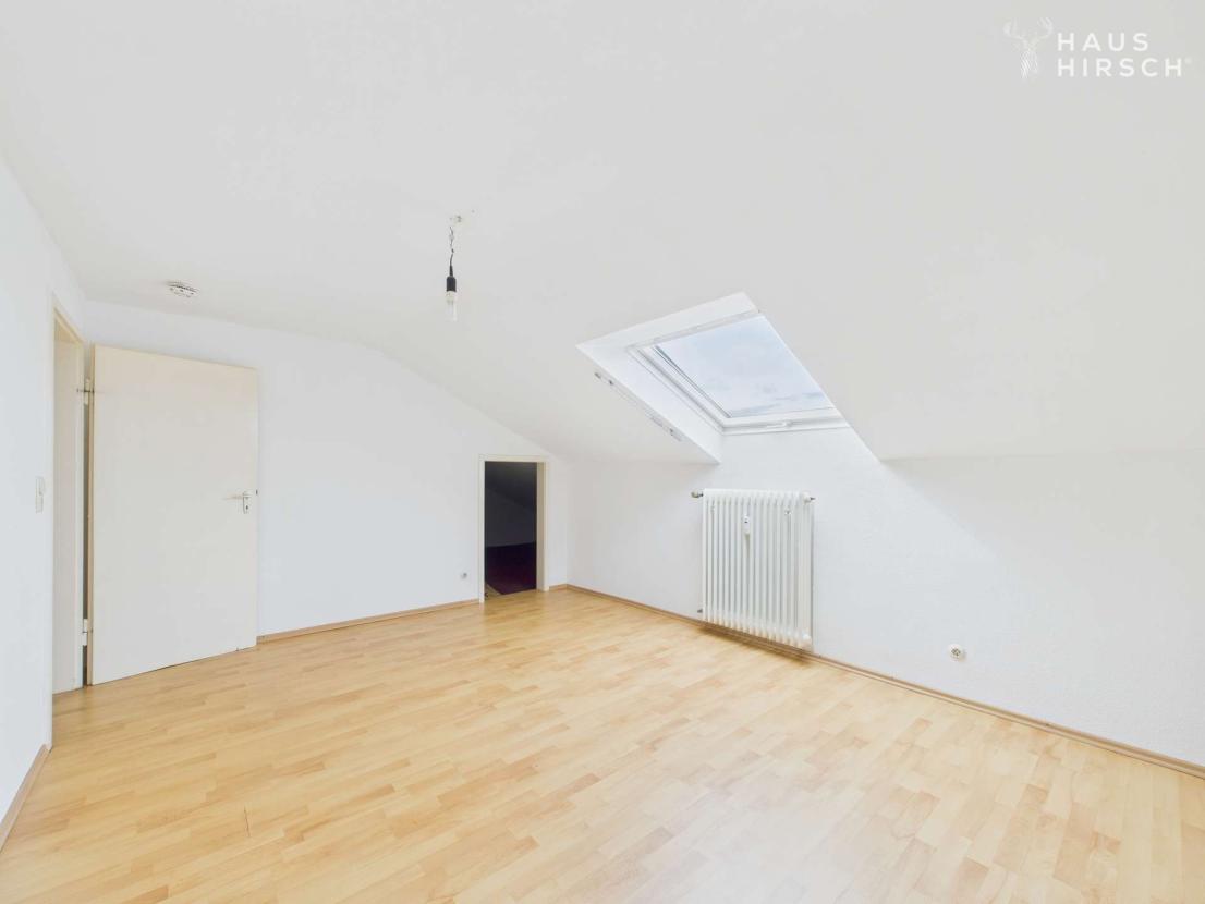 Schlafzimmer_Türe Stauraum