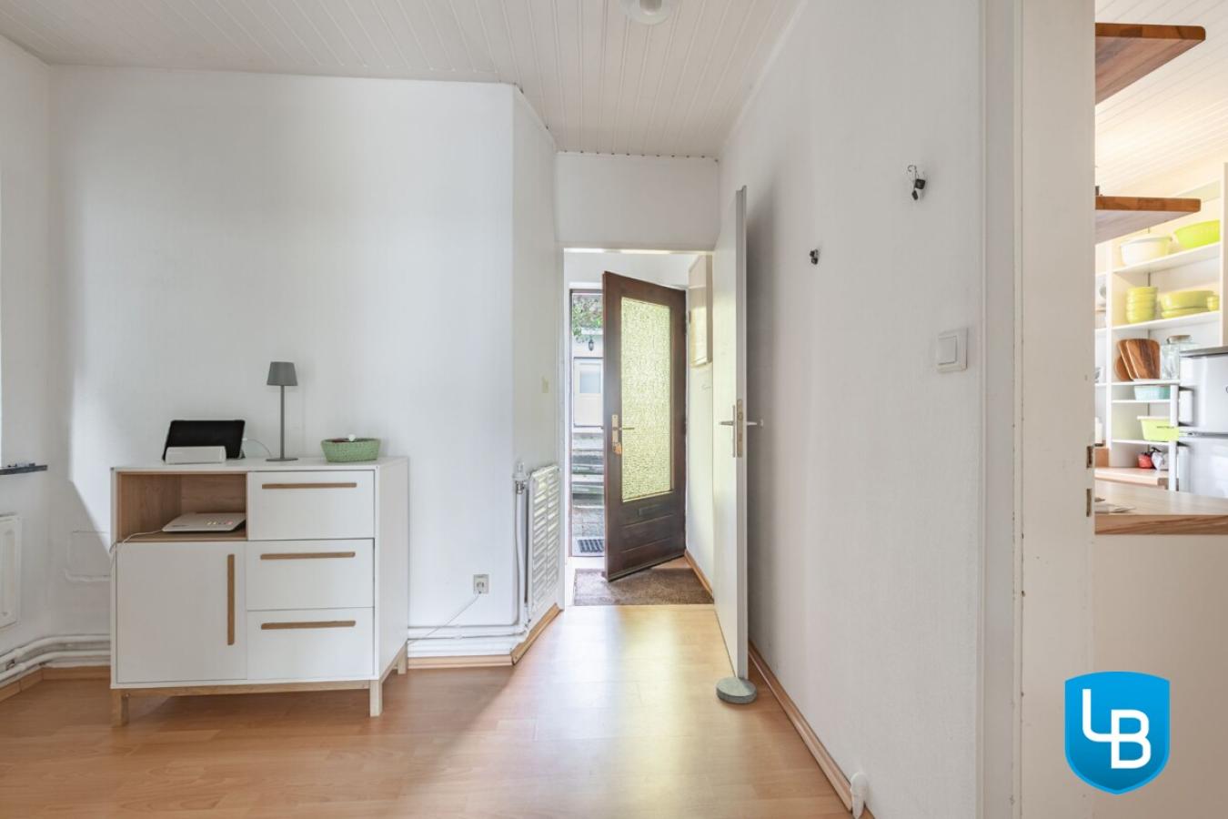 Großzügiger Flur und Eingangsbereich ...