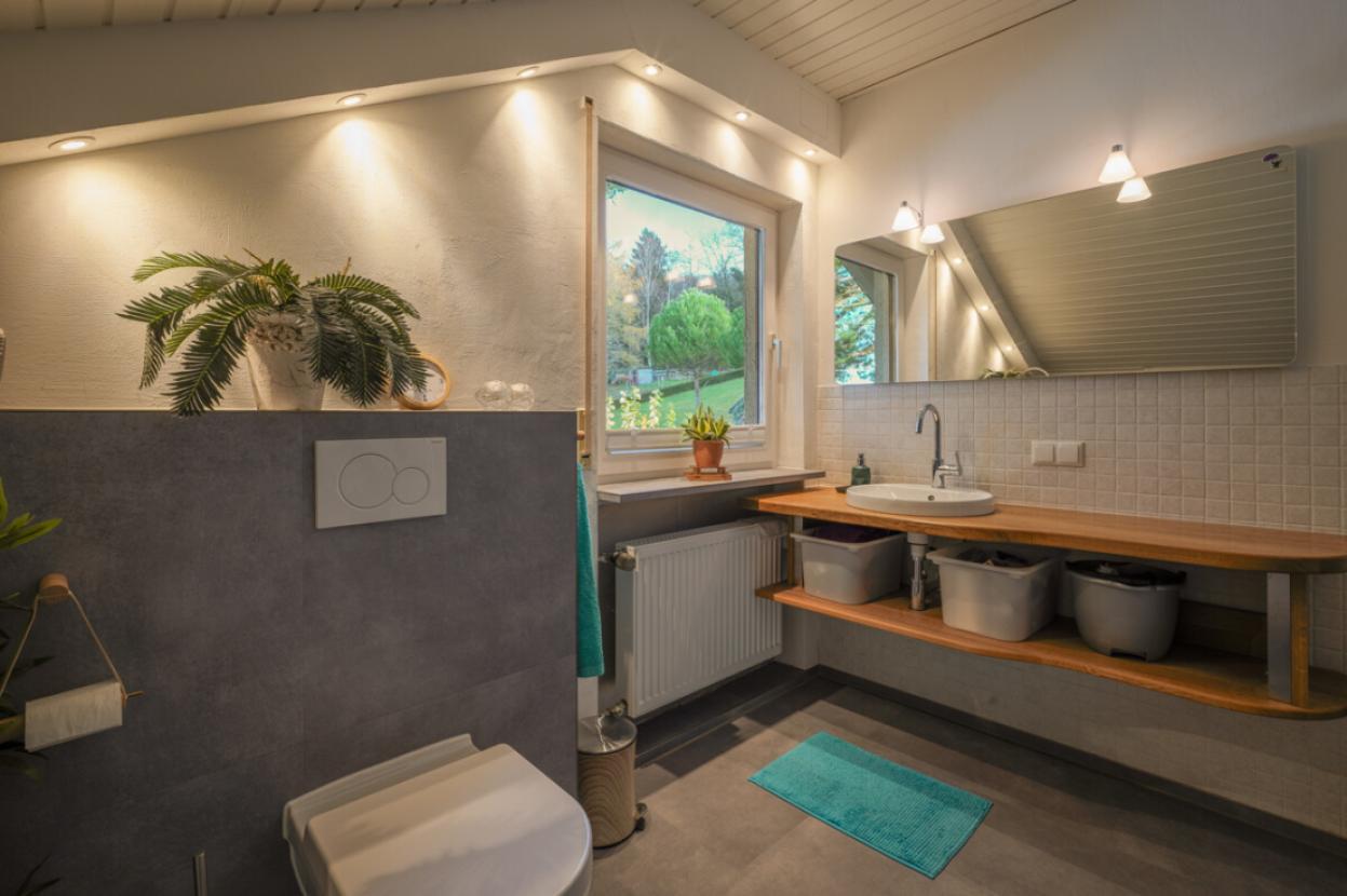 Badezimmer im Dachgeschoss