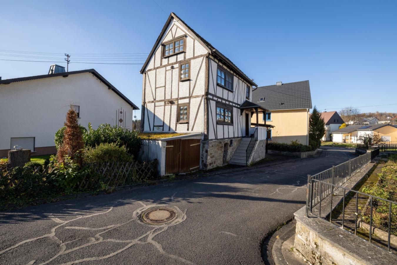 Fachwerkhaus & Umgebung