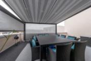 große Dachterrasse m. Pergola u. Markisen