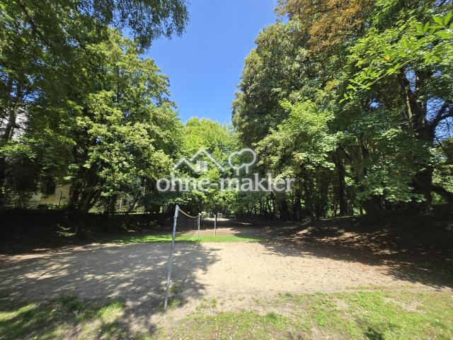 angrenzender Westpark