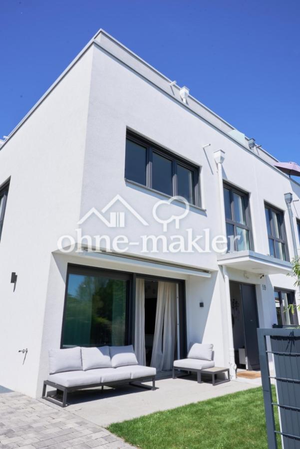 Townhouse Buchrain / Frankfurt