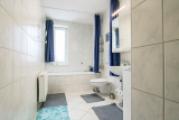 Badezimmer mit Wanne