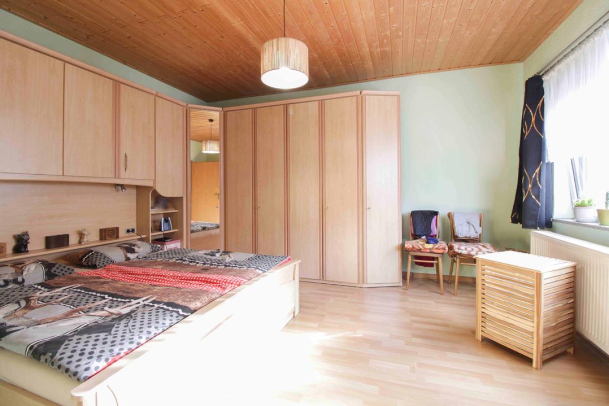 Schlafzimmer 2