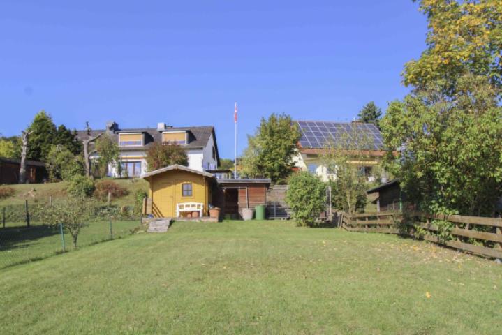 Große Gartenfläche