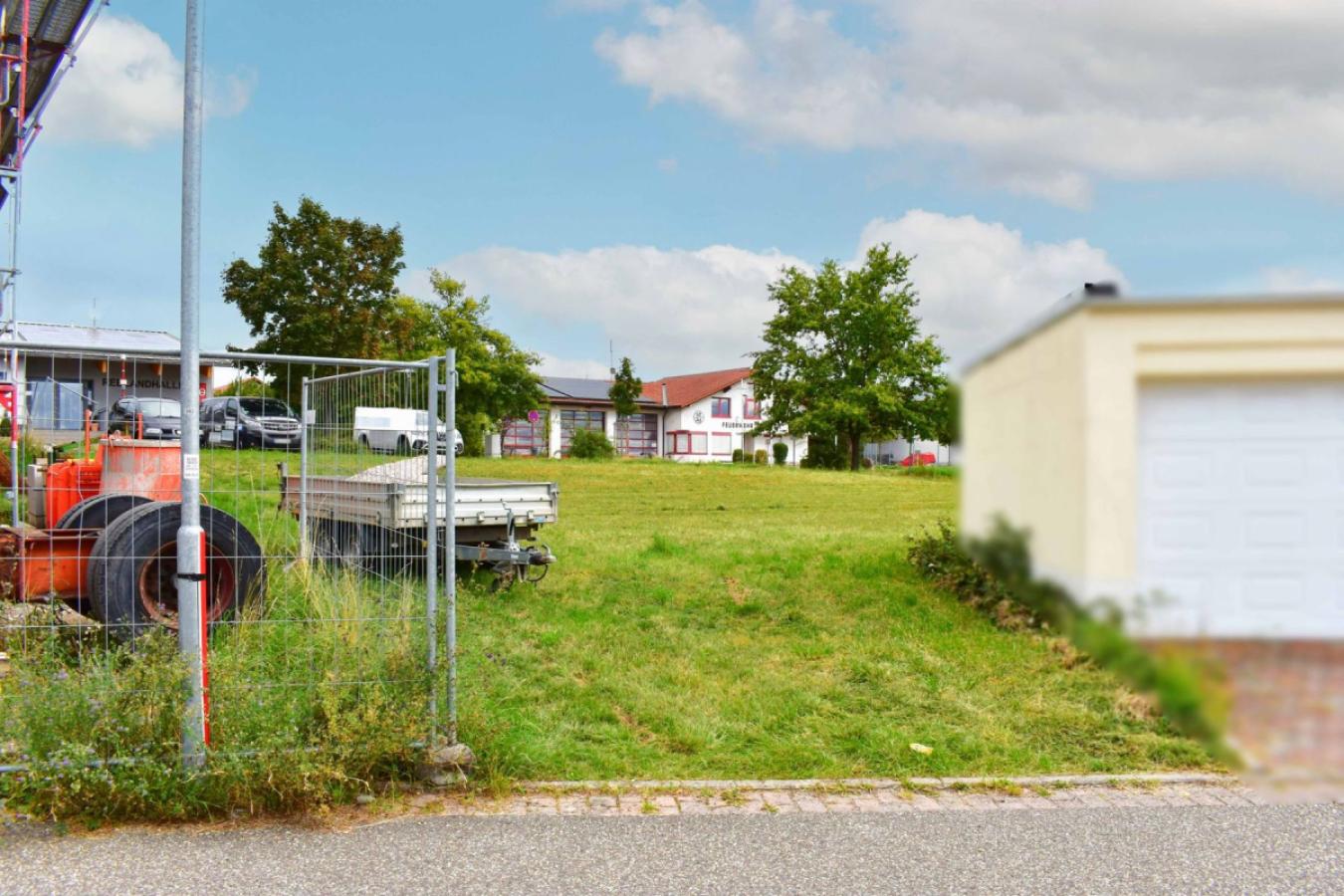 Süd Ansicht Zufahrt