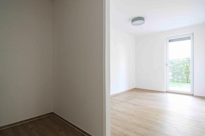 Schlafzimmer mit Ankleidebereich