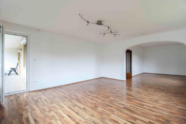 Wohnzimmer OG-Wohnung