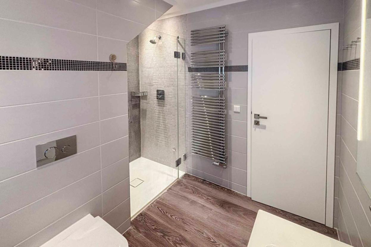 hochwertiges Badezimmer