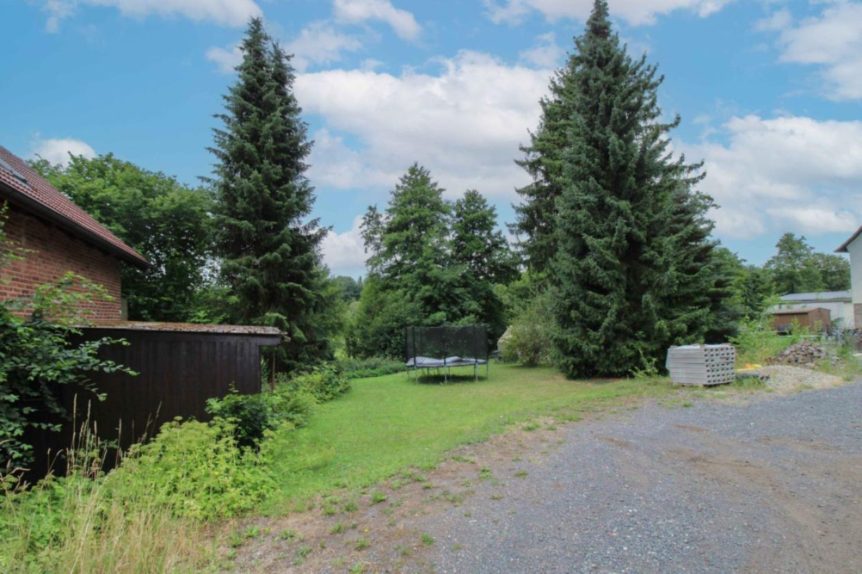 Gartenansicht seitlich