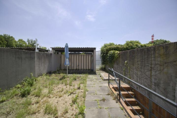 vorderer Garten Terrasse