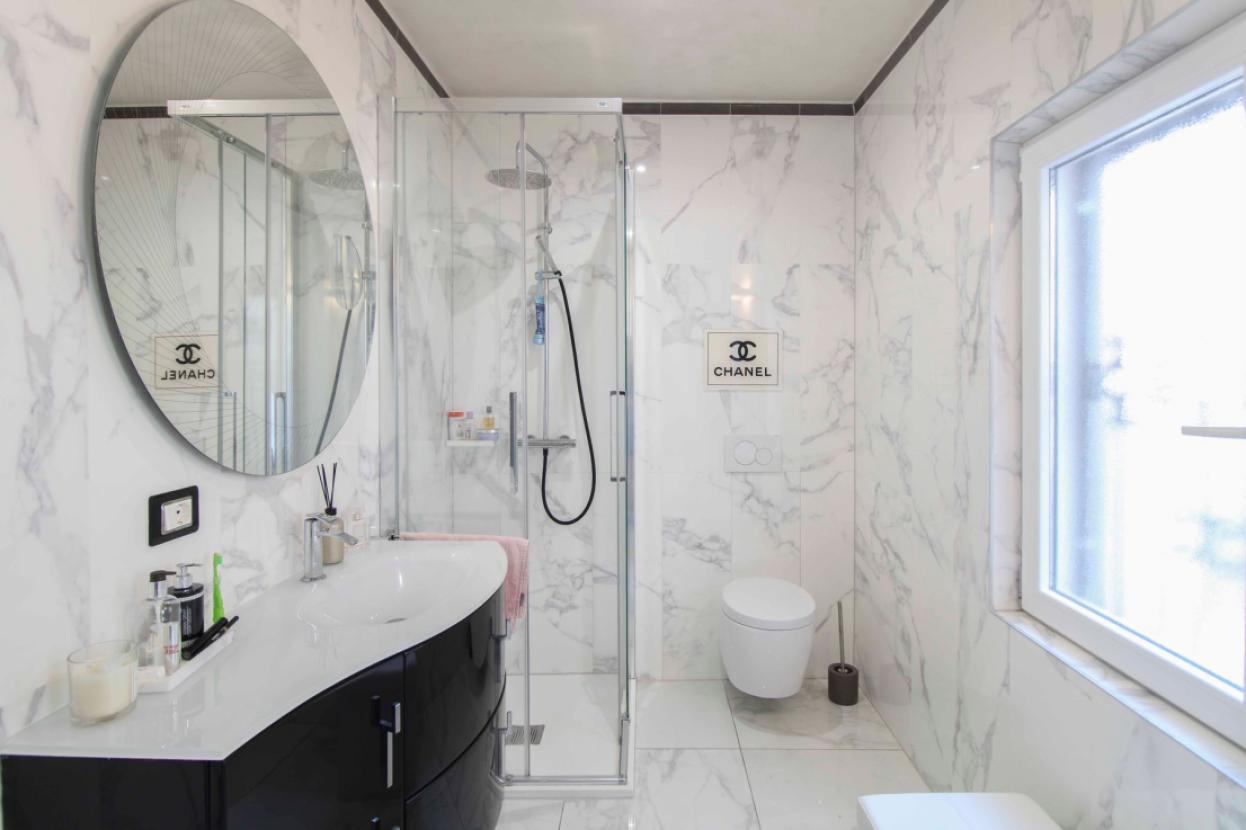 Tageslichtbadezimmer EG