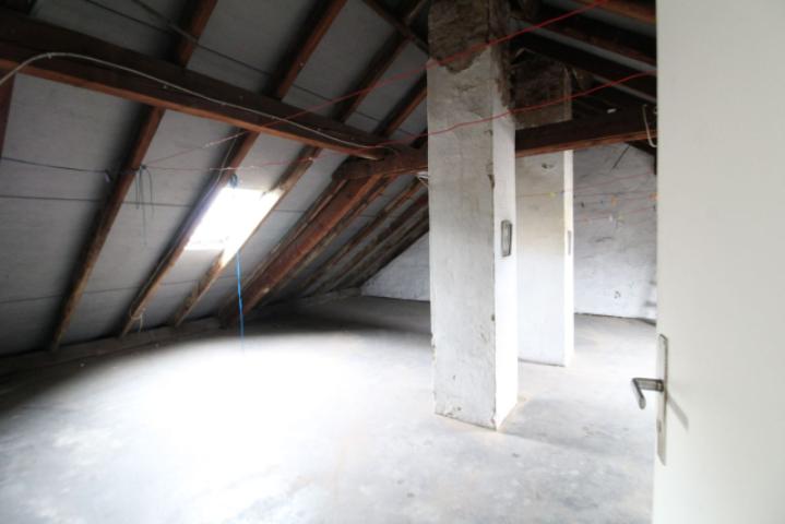 Dachgeschoss ausbaufähig