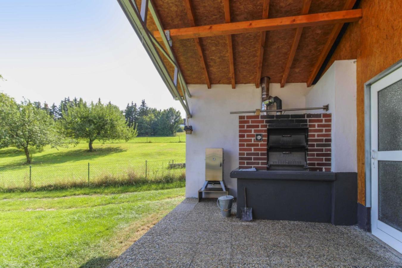Terrasse mit Ofen Süd