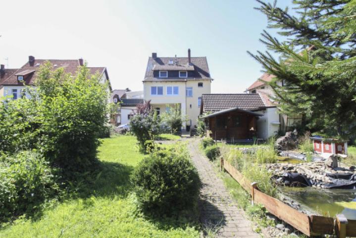 Garten und Rückansicht