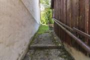 Treppenaufgang zum Grundstück