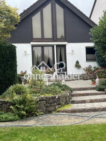 Hausrückseite & Terrasse