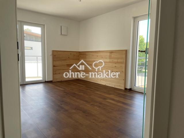 Arbeits-/ Schlafzimmer