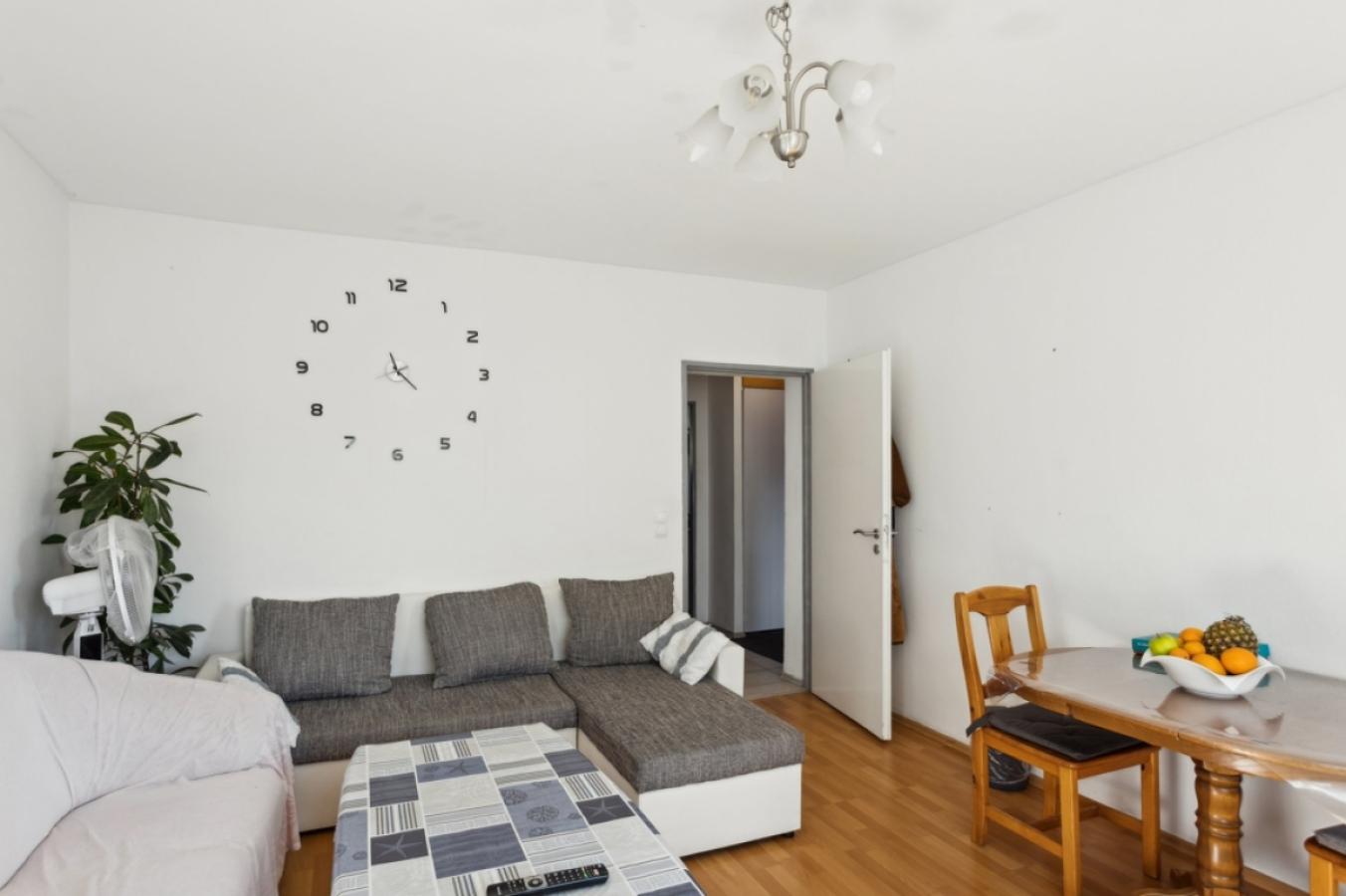 Wohnzimmer - Rückansicht