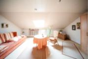 Dachgeschoss: zusätzliches Dachzimmer (Hobby, Büro, Teenager)