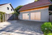 Große Doppelgarage 