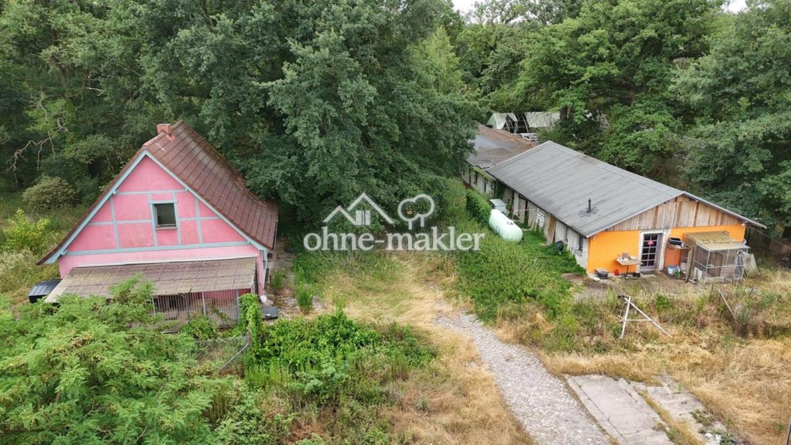 Beide Häuser von außen