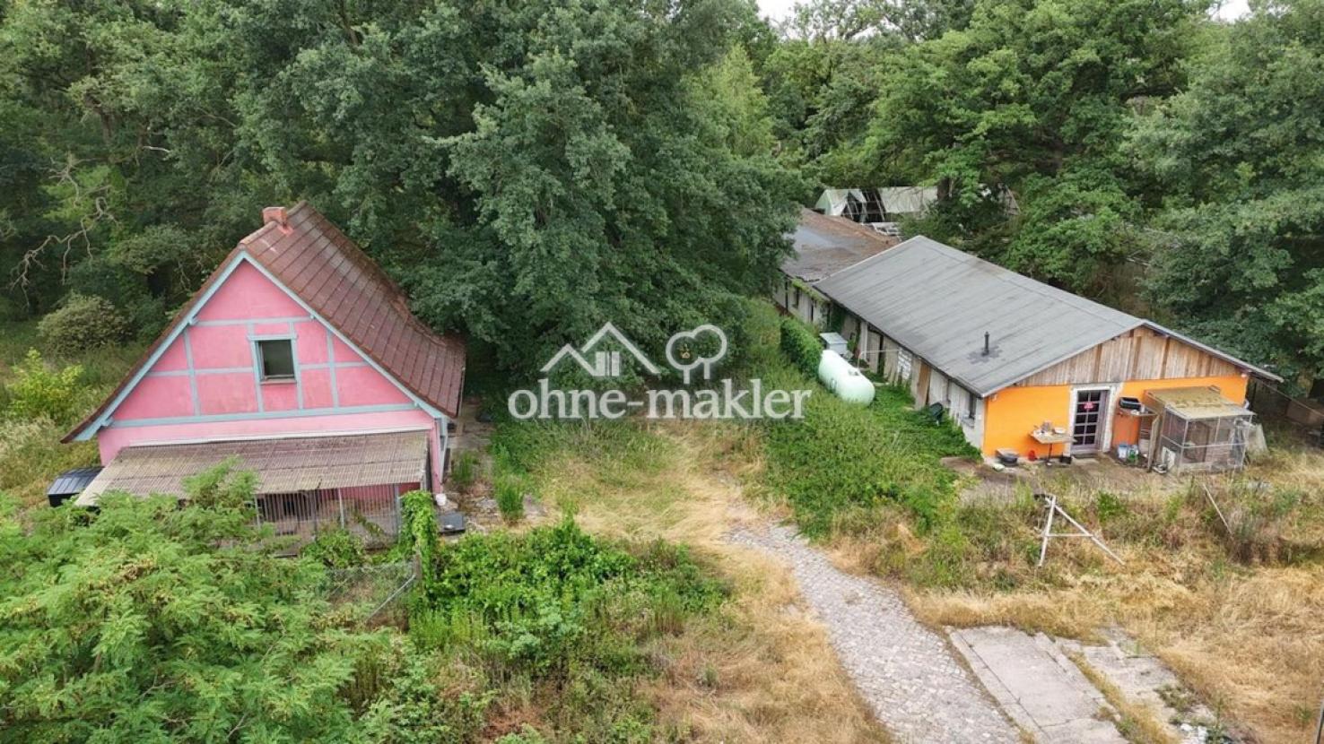 Beide Häuser von außen