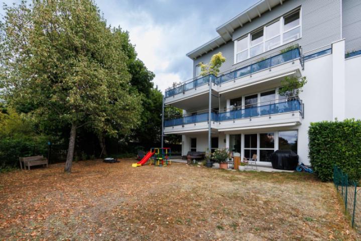 Großer, sonniger Westgarten...