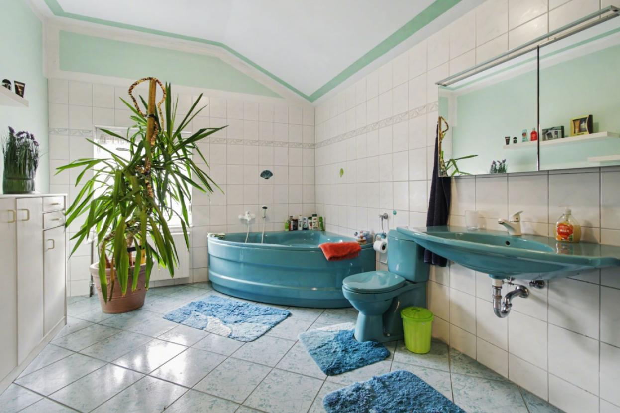 Badezimmer OG (EFH)