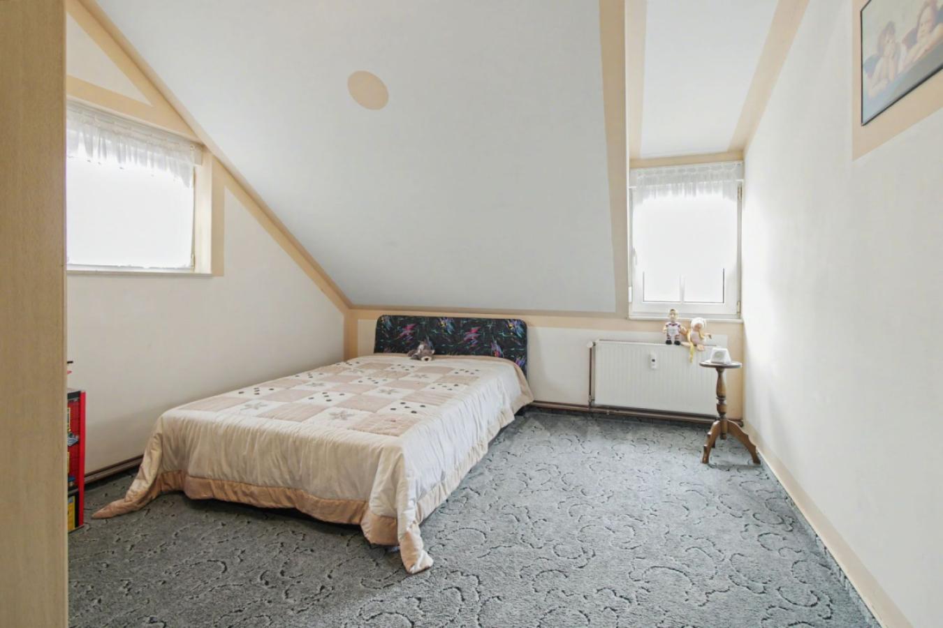 Schlafzimmer VI OG (EFH)