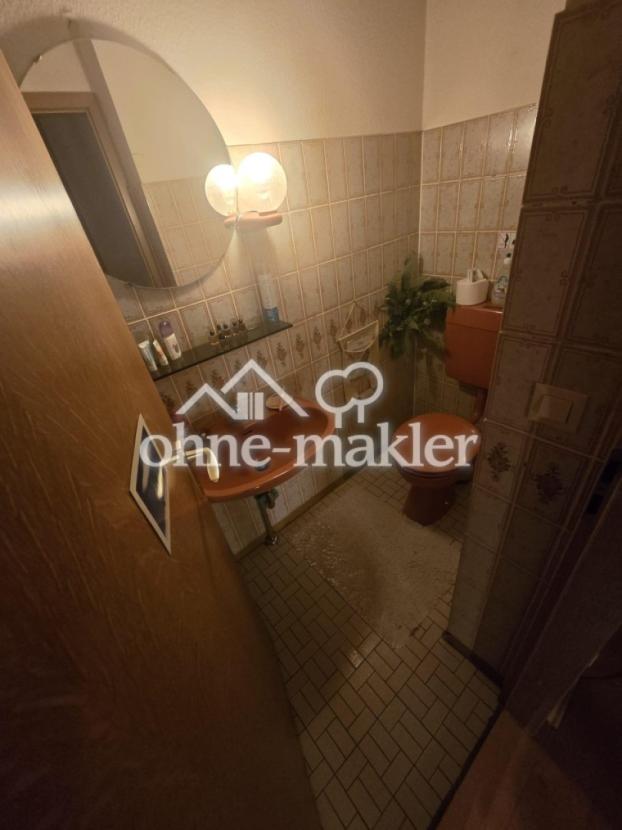 Jagdhausweg 12-1. OG Gäste WC