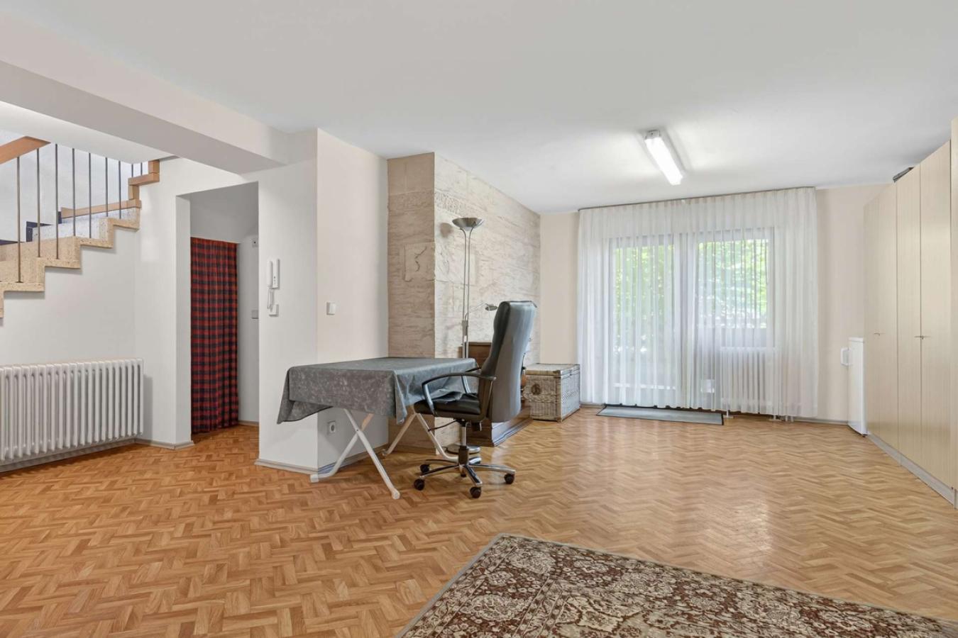 Zimmer UG m. Terrasse