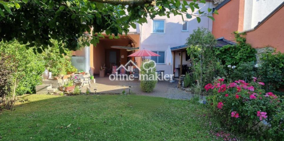 Garten Blick auf Haus 2