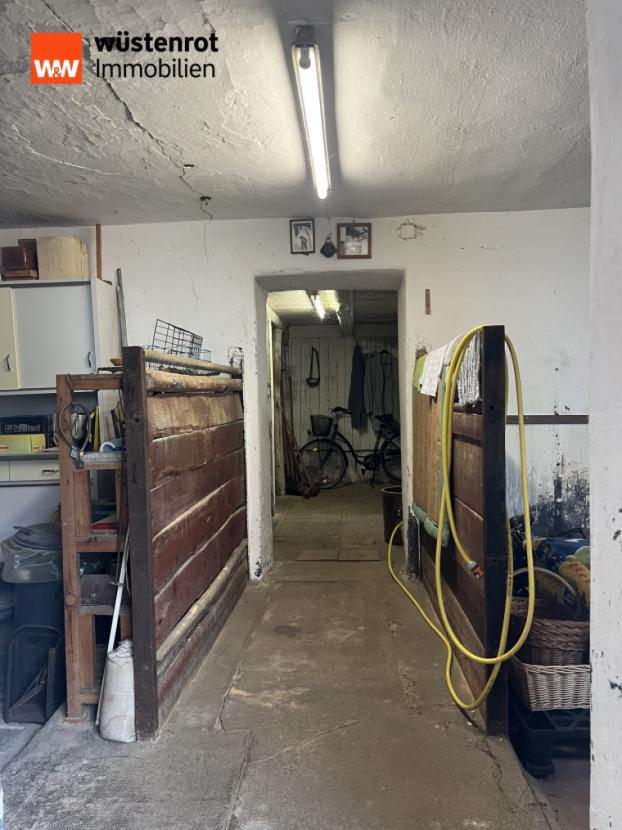 Stall mit Pferdeboxen