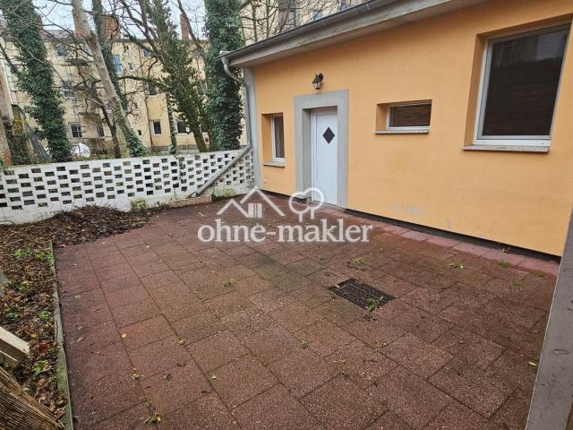 Außenansicht + Terrasse