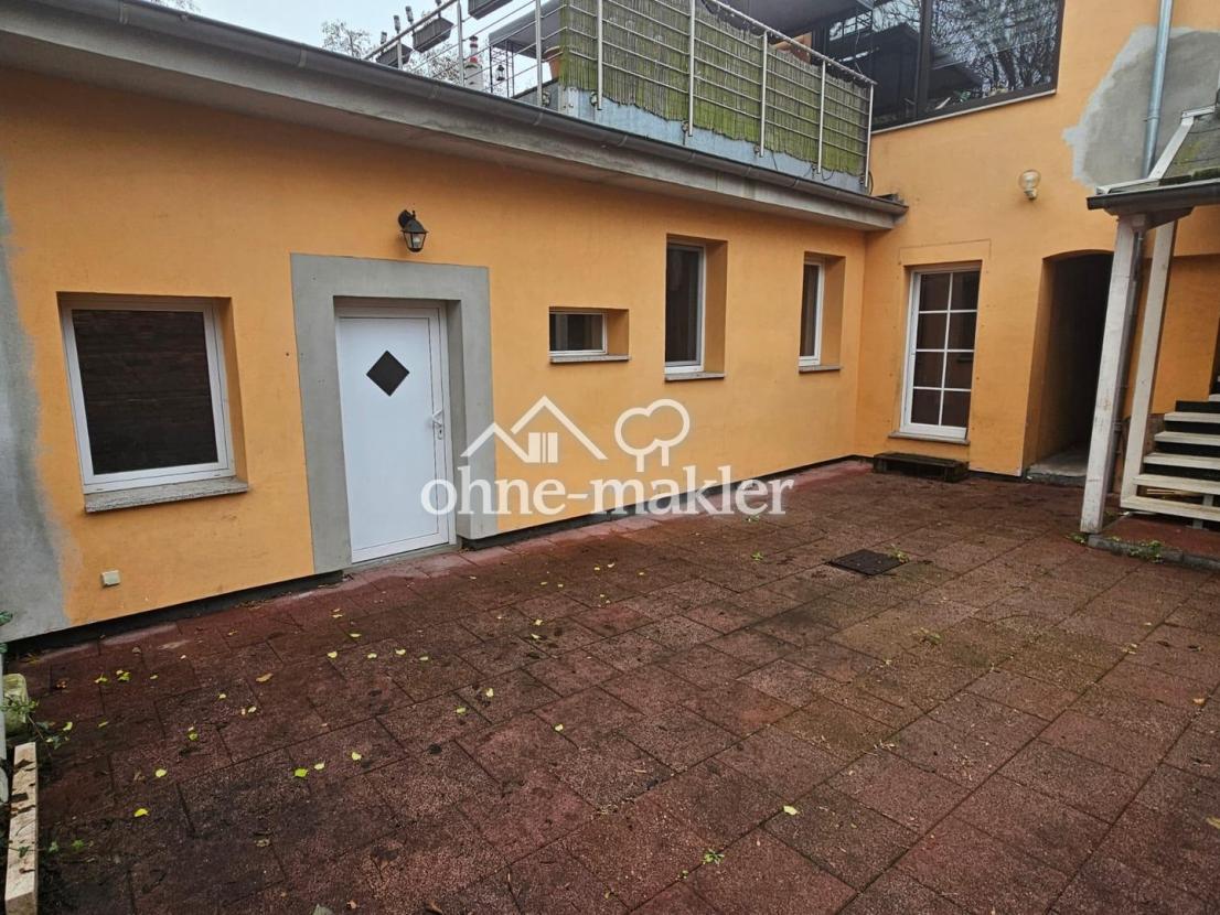 Außenansicht + Terrasse