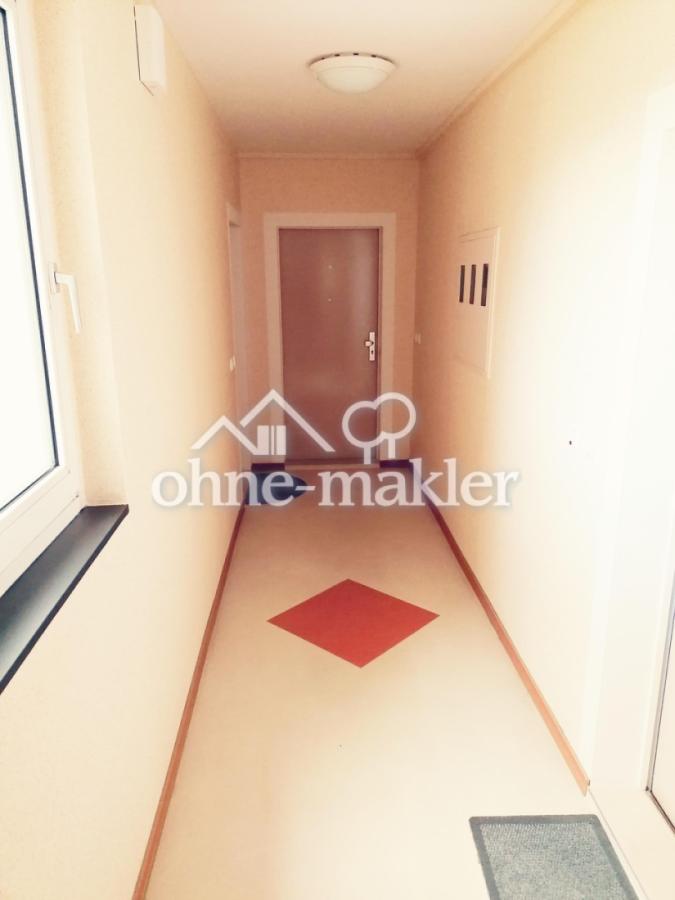 Hausflur zur Wohnung 4. OG