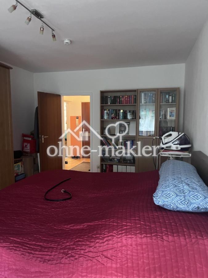 Schlafzimmer mit Flur