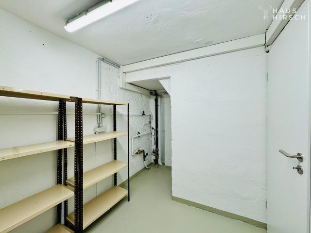 EG Abstell-/Vorratsraum mit Hausanschlüssen