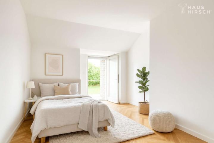 DG Schlafzimmer mit Zugang auf Balkon - Beispiel Foto fertig renoviert