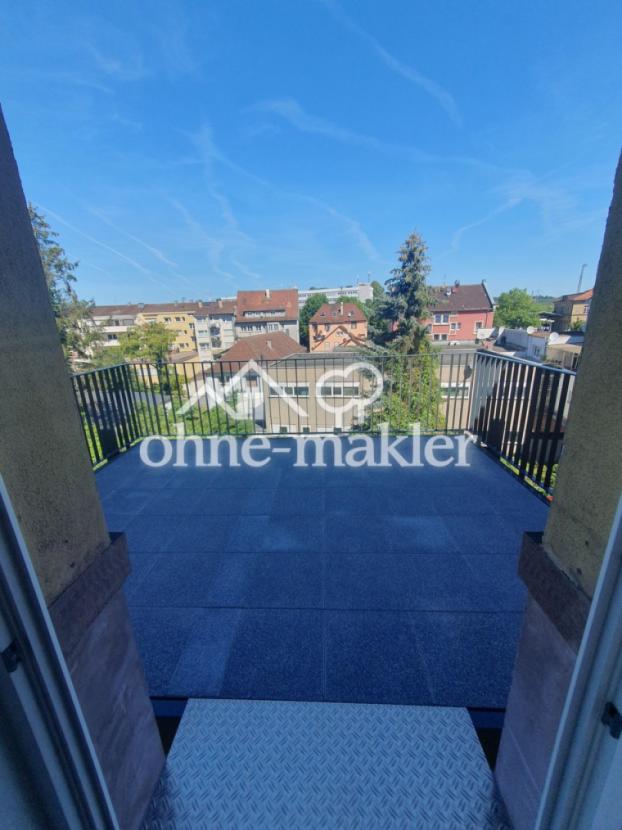 Baugleicher Balkon Nachbarhaus