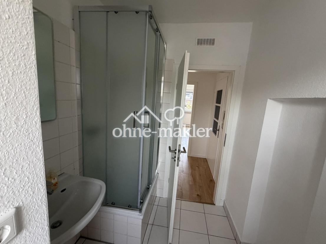 Badezimmer (Ansicht 1)