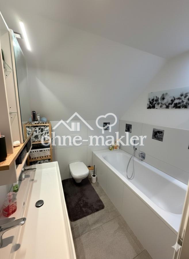 Bad (Dusche & Badewanne)