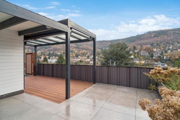 Freisitz mit Platz für Jacuzzi & Sauna