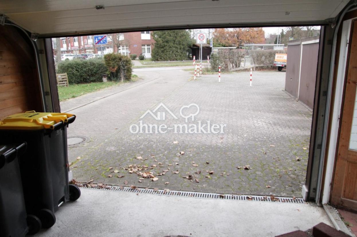 Blick aus Garage Straßenseite